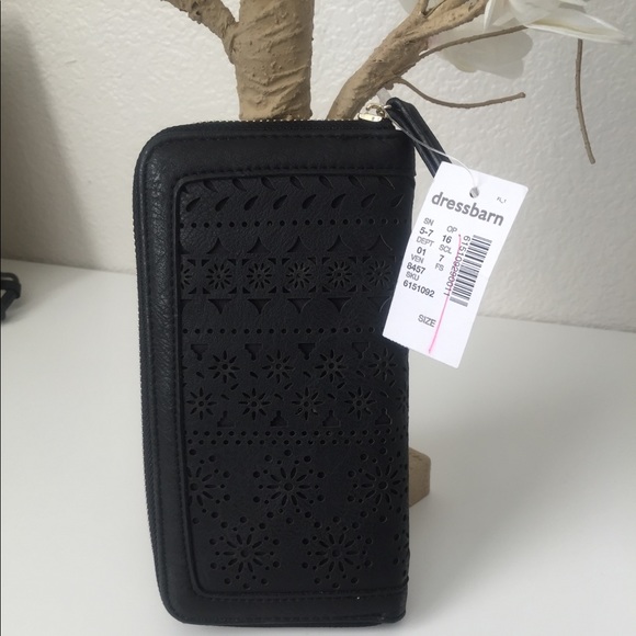 NWT Dressbarn black wallet. - Picture 7 of 8